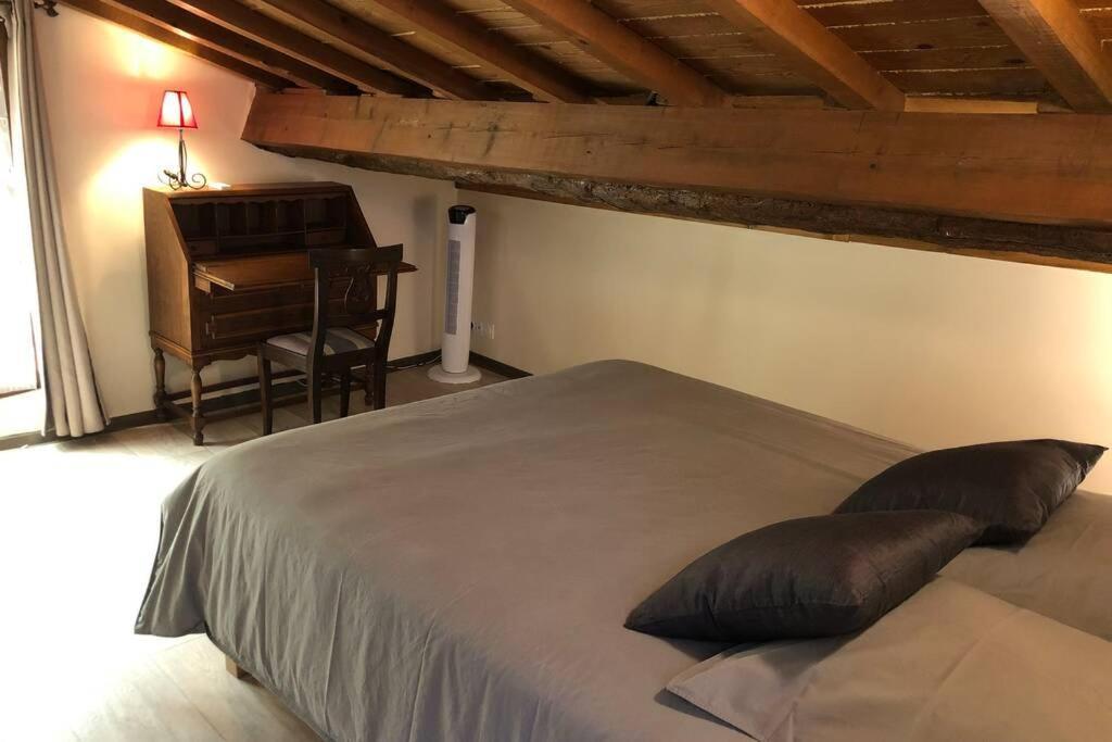 Les Maisons Du Conflent, Maisons Familiales En Pierre Au Coeur Des Remparts Holiday home