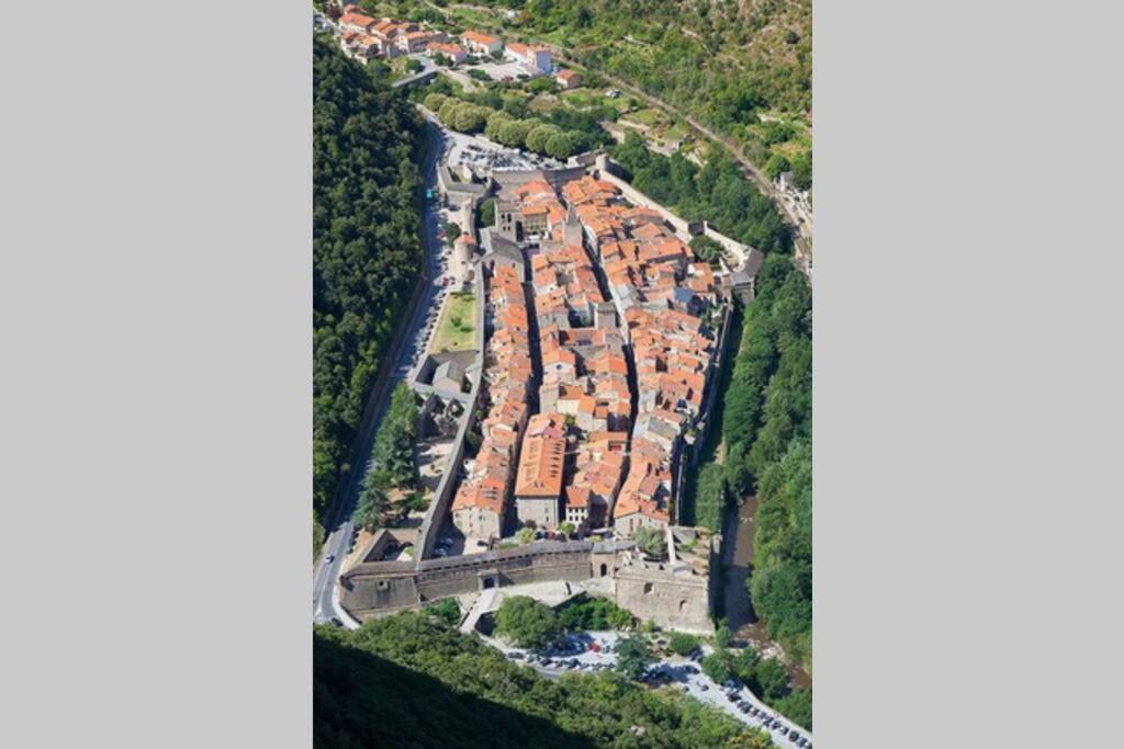 Les Maisons Du Conflent, Maisons Familiales En Pierre Au Coeur Des Remparts Villefranche-de-Conflent