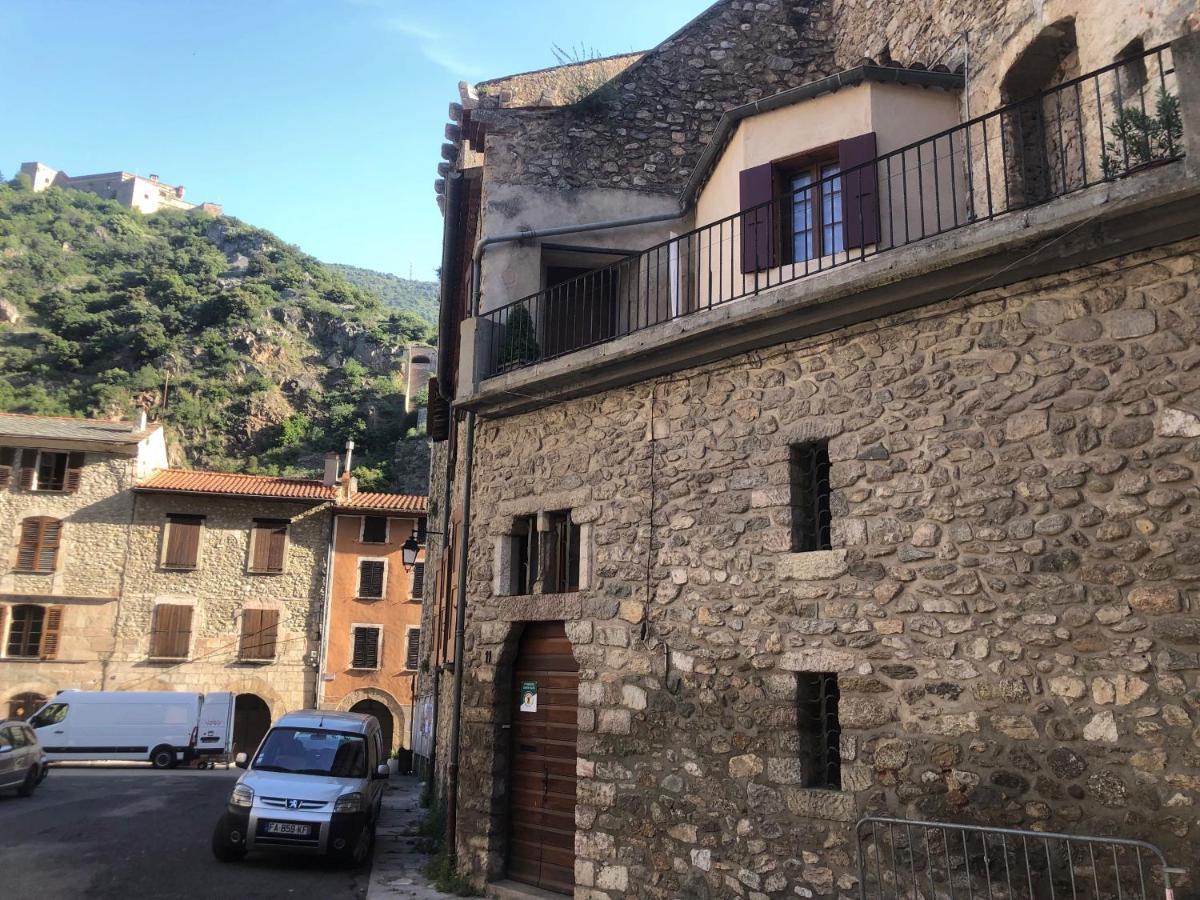 Les Maisons Du Conflent, Maisons Familiales En Pierre Au Coeur Des Remparts * Villefranche-de-Conflent
